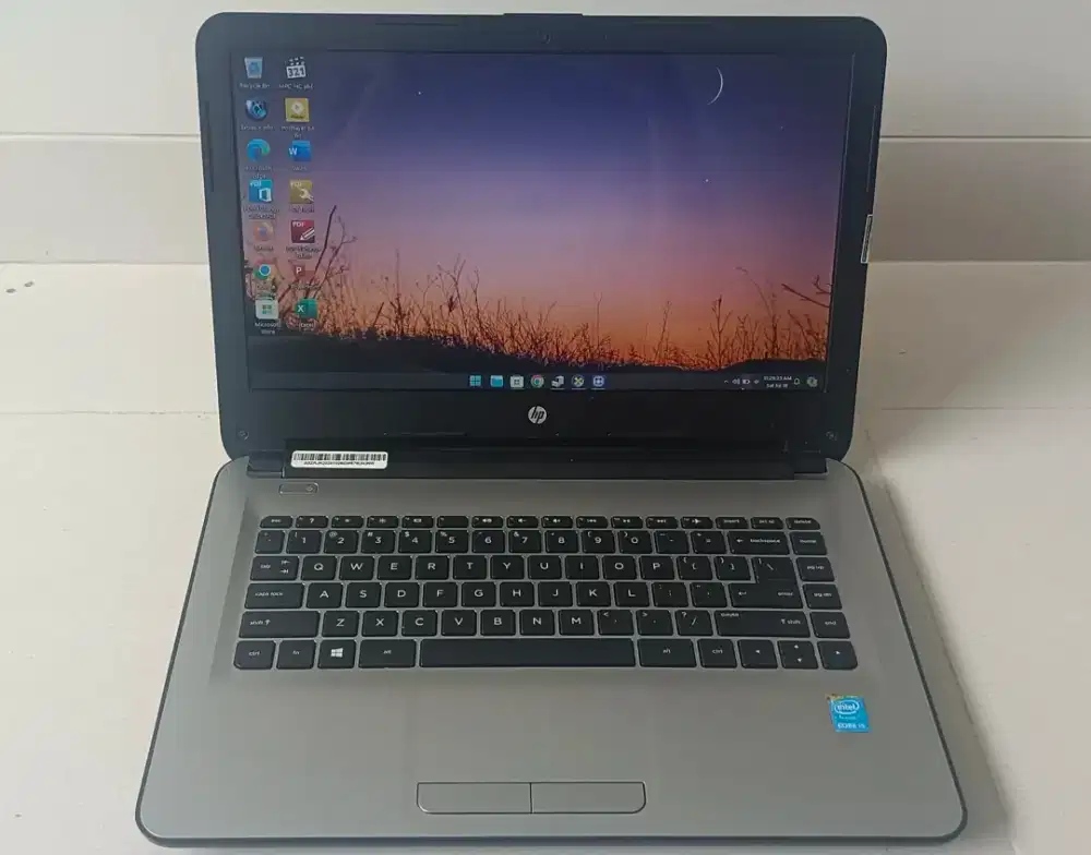 Laptop slim HP 240 G4 core i5 gen 5 ram 8gb SSD 256gb mulus murah BU