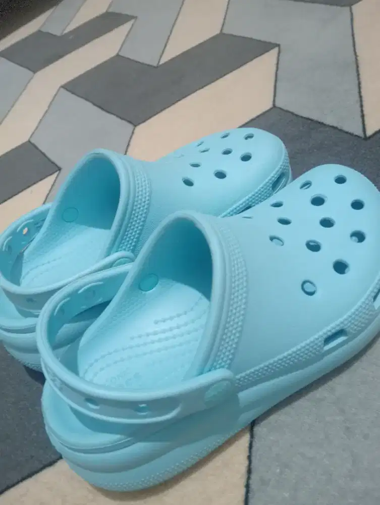 Jual Crocs ori di jamin ori