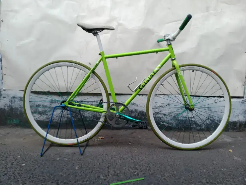 Sepeda fixie united soloist 1