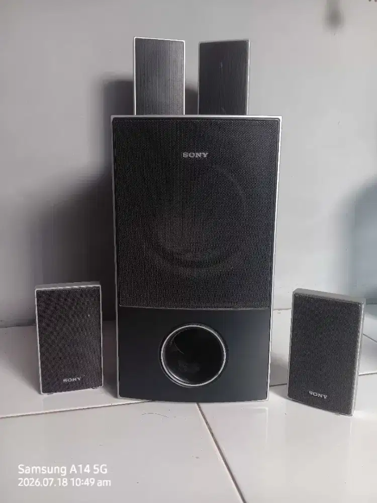 Subwoofer Sony 5 inch & spekaer Mid