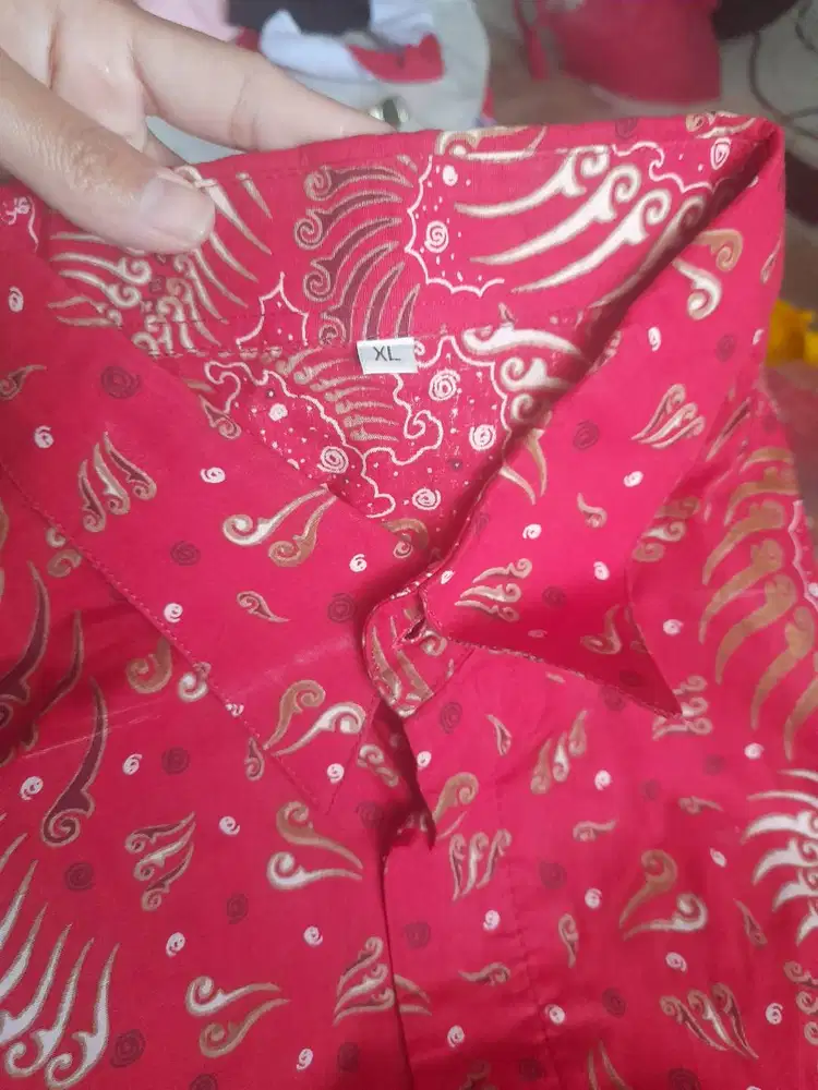 Baju batik pria lengan pendek