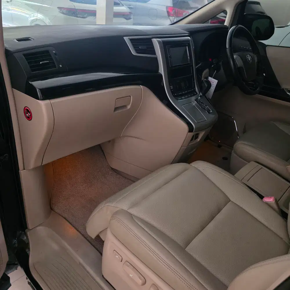 Vellfire  2012 Automatic