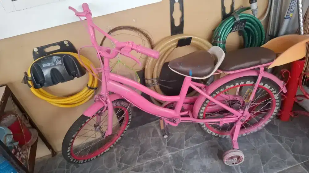 2 sepeda bekas anak-anak