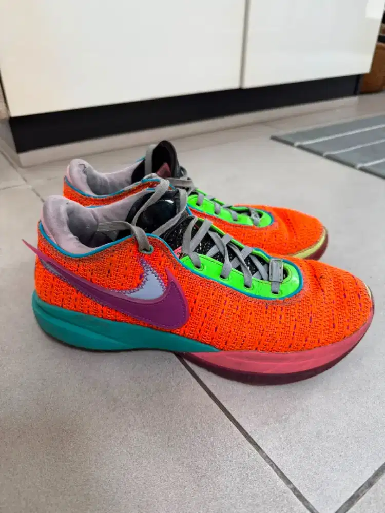 JUAL SEPATU BASKET LEBRON 20 100% ORI SECOND