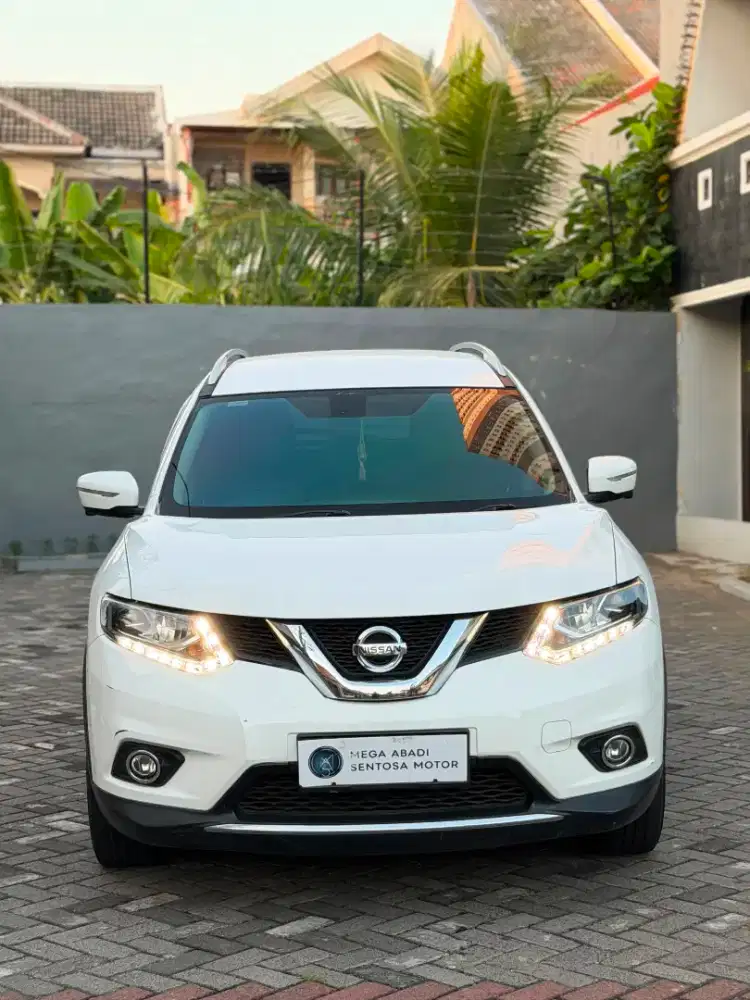 NISSAN XTRAIL 2.5 AT 2015