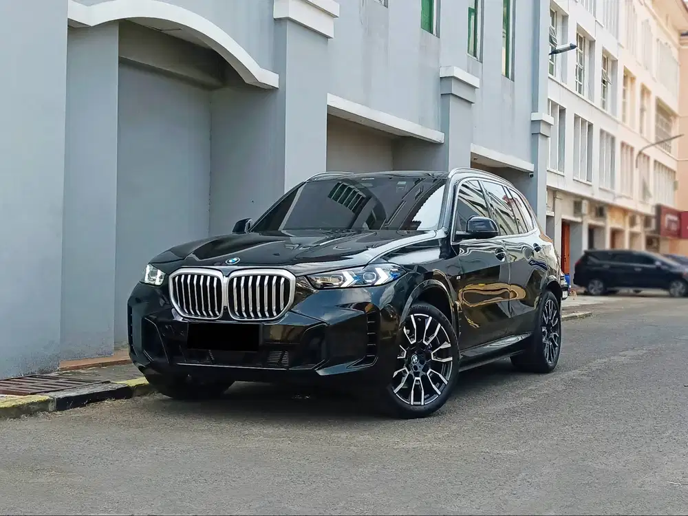 Genap Tax Oktober Odo 9k Bunga 4% BMW X5 M SPORT 2024 BMW X 5 2024