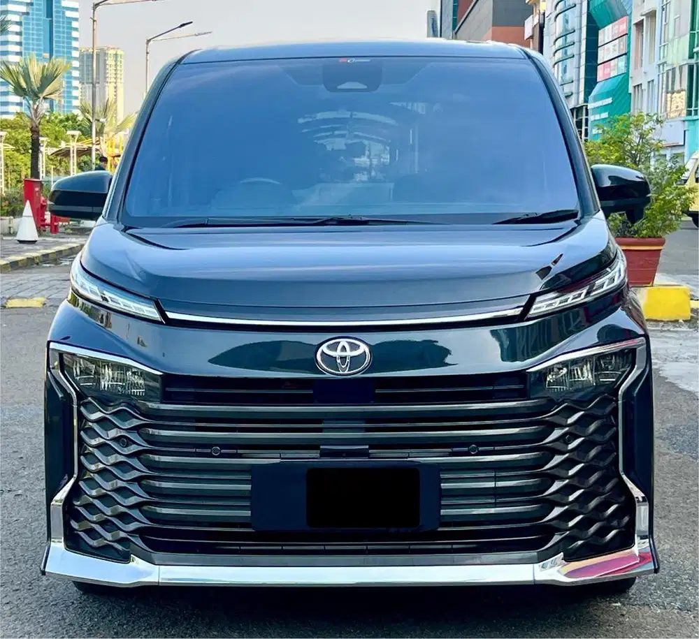TOYOTA VOXY TSS AT TAHUN 2022