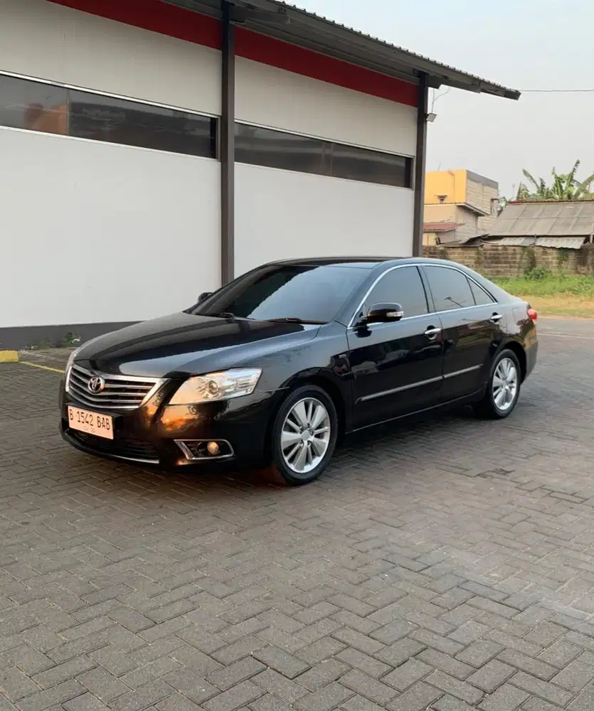 Toyota Camry 2.4 V AT 2010