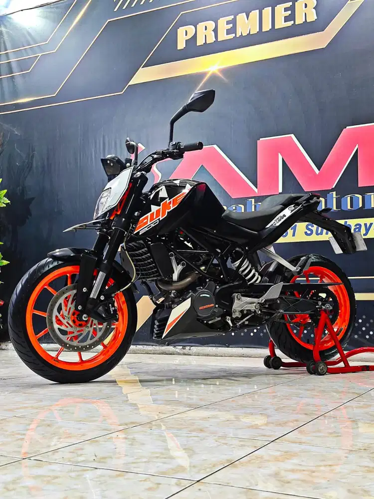 KTM DUKE 200 cc Reg 2019 odo 1rb slow on going