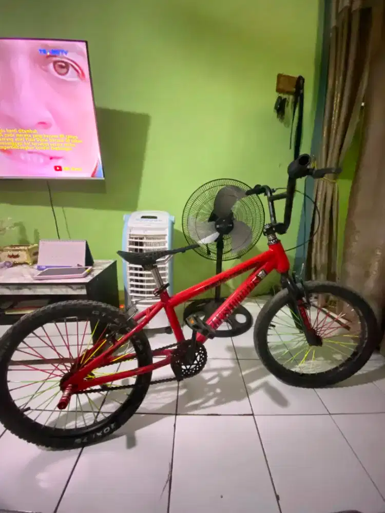 Sepeda BMX 20inc merek Foster