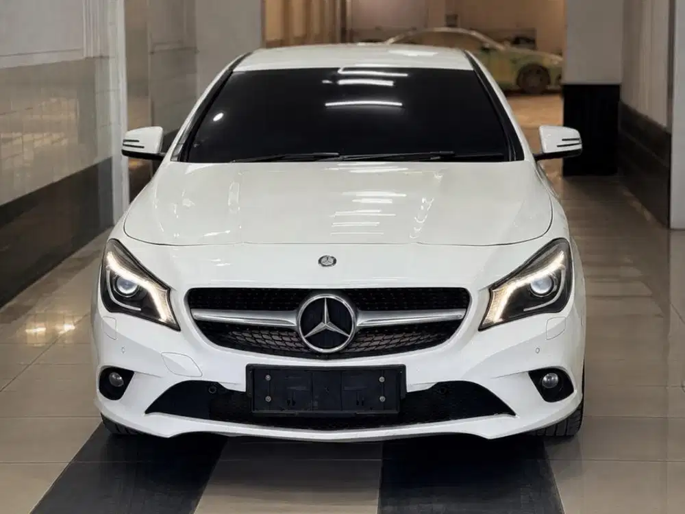 Mercedes-Benz CLA200 2014