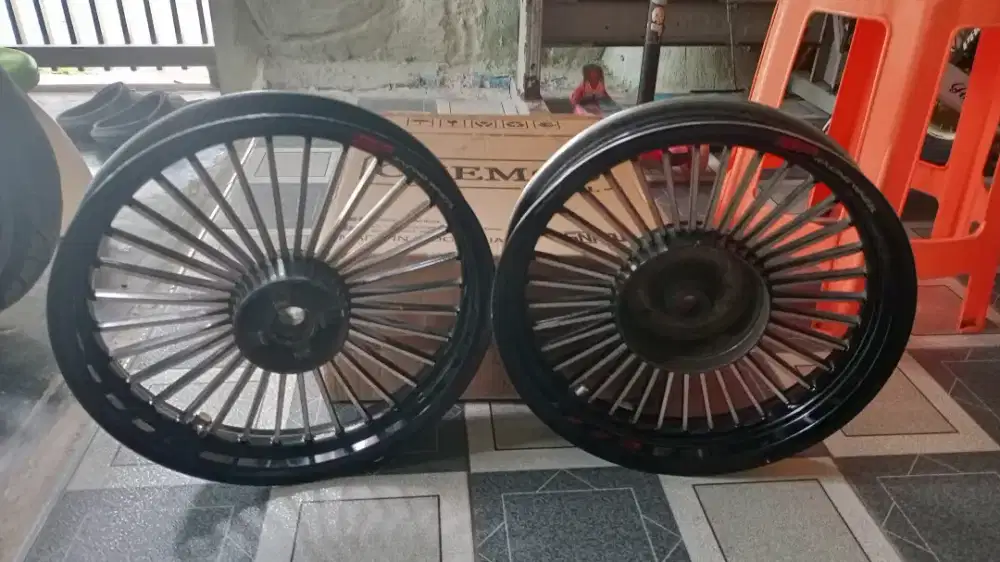 Jual Velg TOP Retro Vario 125 Ring 14 215/250