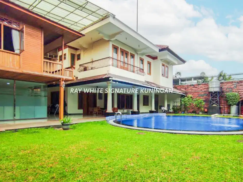 Dijual Rumah Mewah Terawat di dekat Kawasan Permata Hijau, Jakarta Selatan