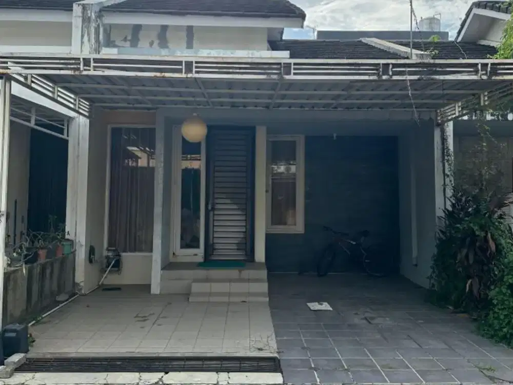 Dijual Rumah Makassar sekitar Jalan Metro Tanjung Bunga