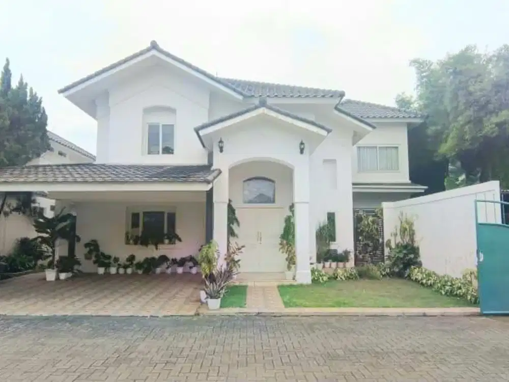 Dijual Cepat Rumah Villa Mewah di Ciputat Timur