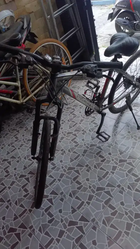 Sepeda MTB Phoenix Alloy 26 Rem Cakram Depan–Mulus, Siap Pakai, Nego
