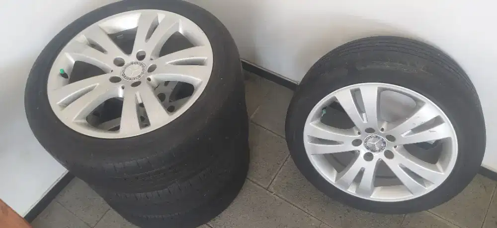 Velg mercy c204 r17