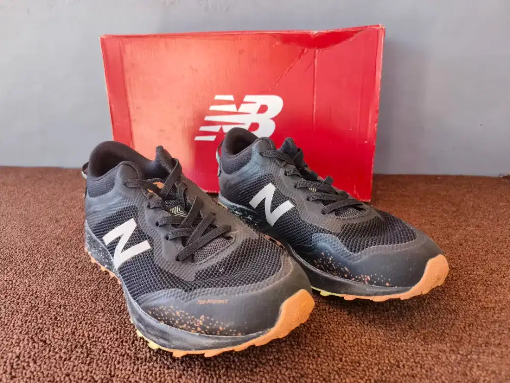 Sepatu cewek preloved NB