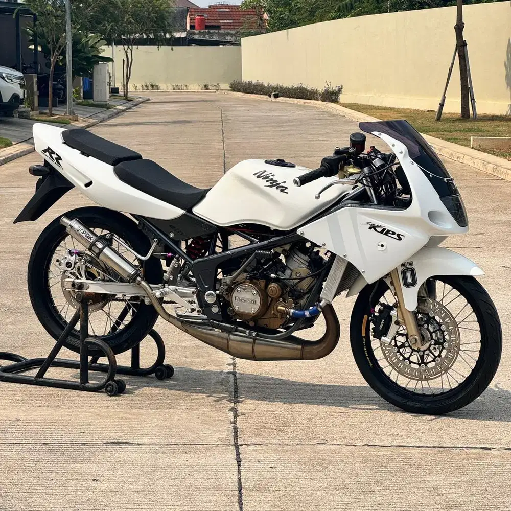 Kawasaki Ninja RR Old 2006 Warna Putih Ss Lengkap Mesin Rata Kanan