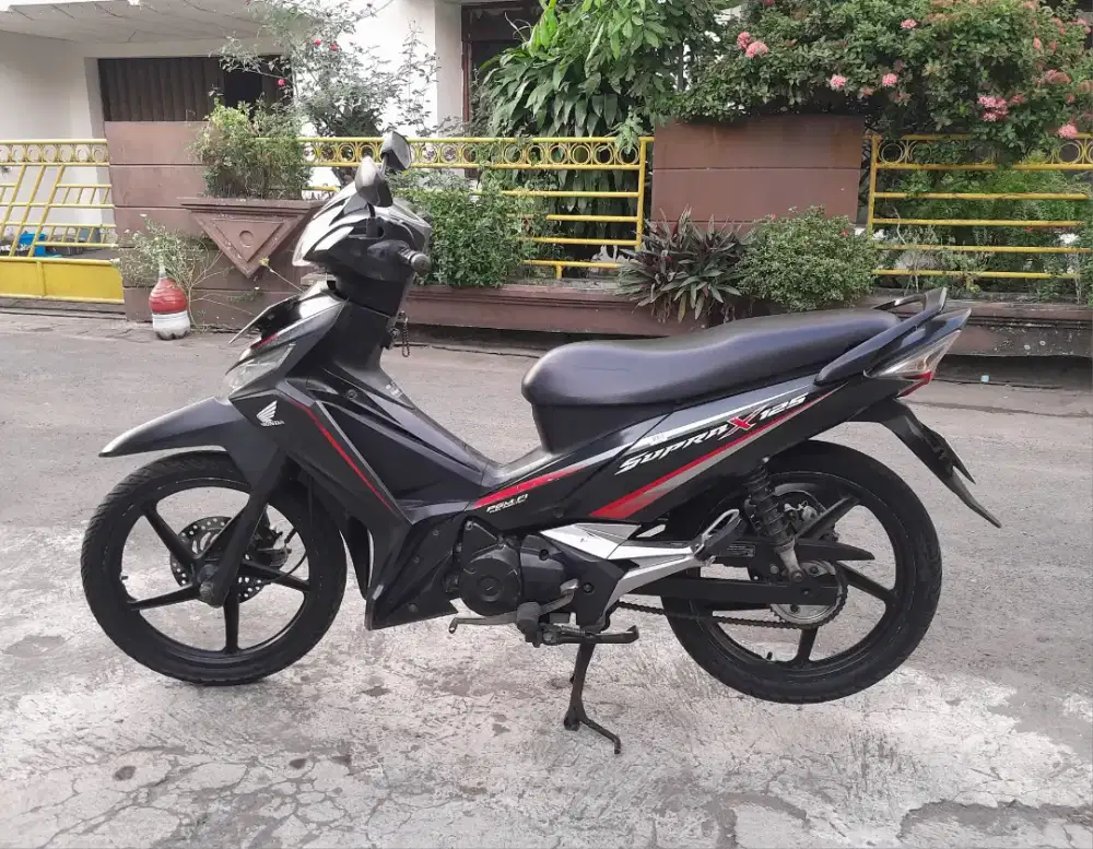 Honda Supra X 125 FI Th 2018 AD Klaten pajak panjang mulus original