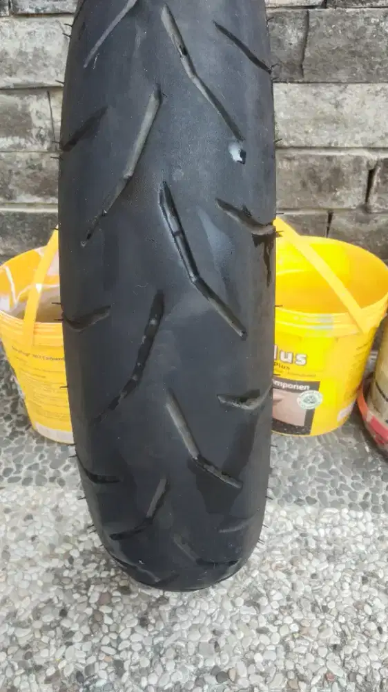 Ban depan motor aerox ,kondisi 50 %