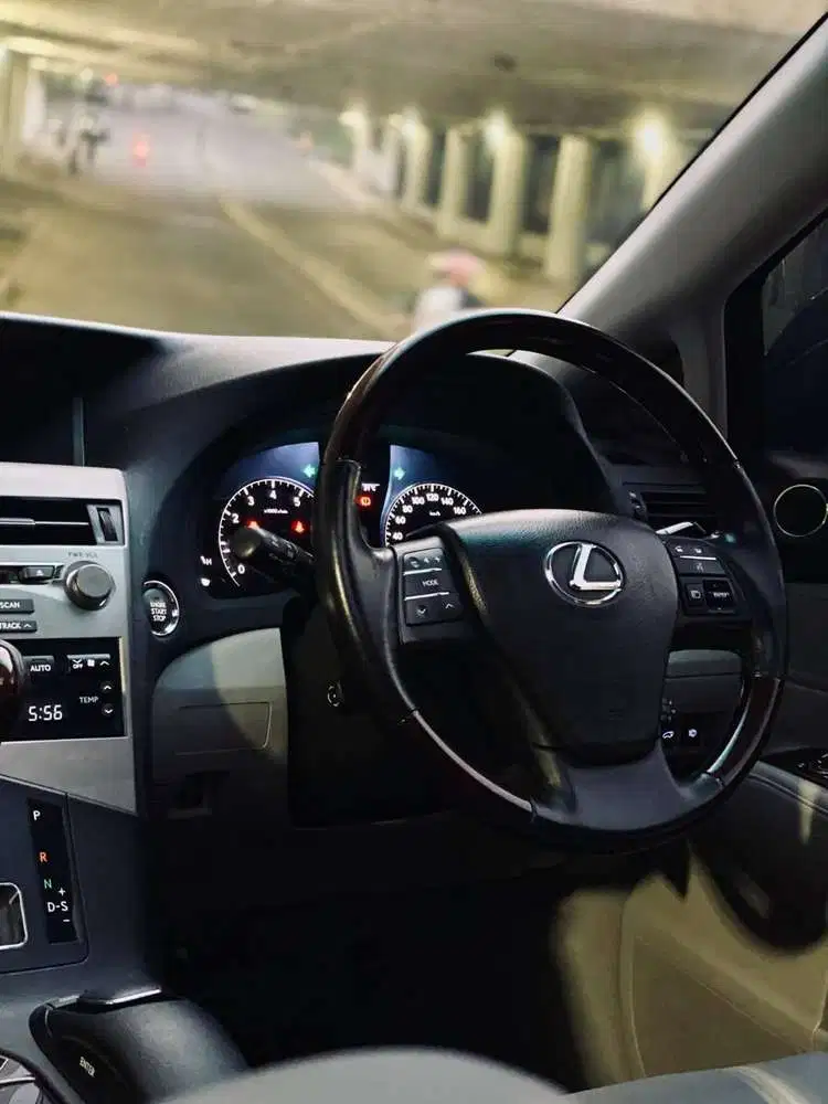 Lexus RX 270 AT 2011 Bensin