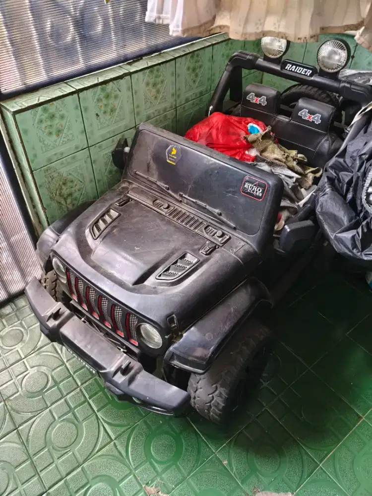 Mobil Remote Control Jeep Anak