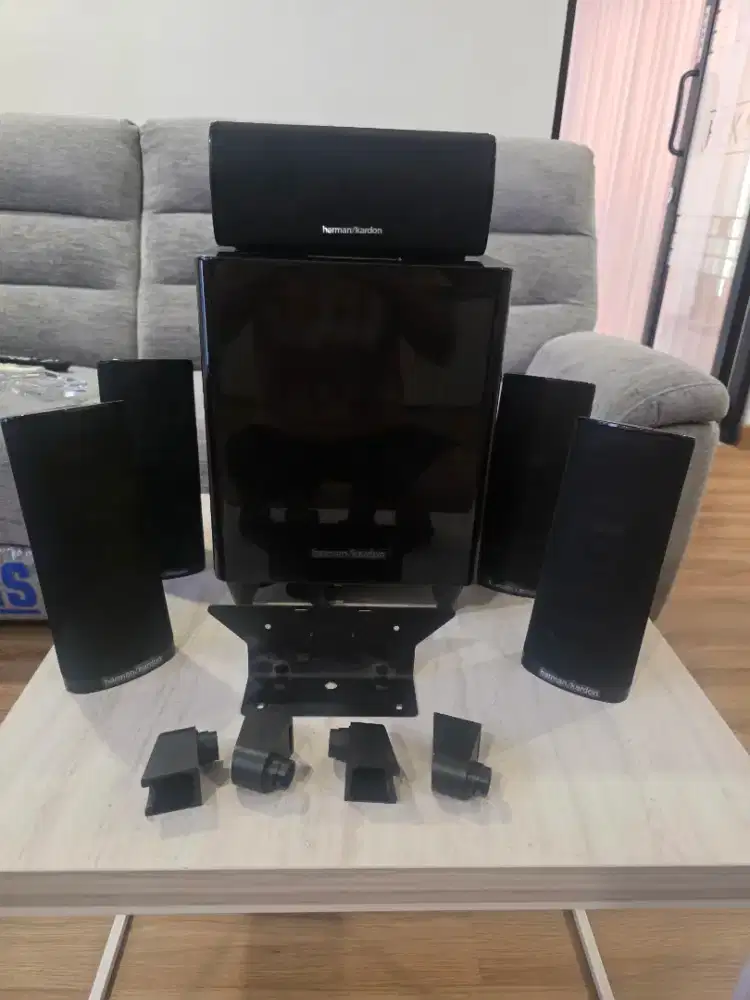Wts sepaker satelit harman kardon 5.1