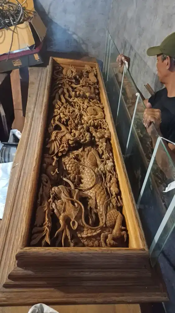 Lukisan 3D Naga di Awan kayu jati Solid.