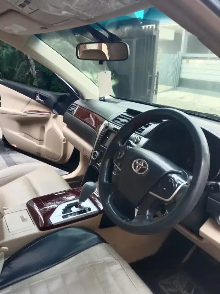 TOYOTA CAMRY V 2.5 AT