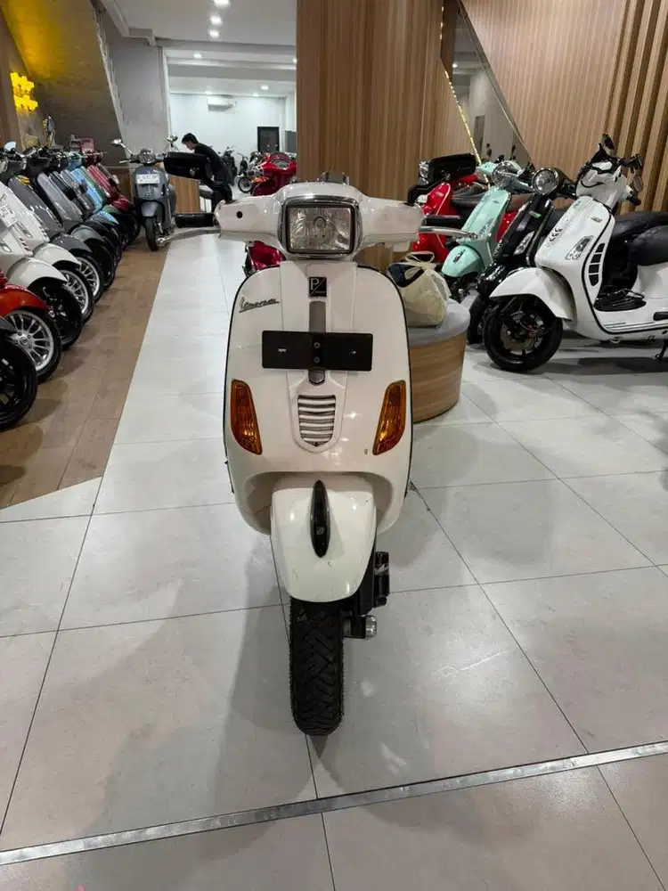 FOR SALE PIAGGIO VESPA S 150 3v 2013 PERFECT CONDITION