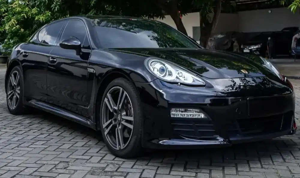 Porsche Panamera 3.6L 2012