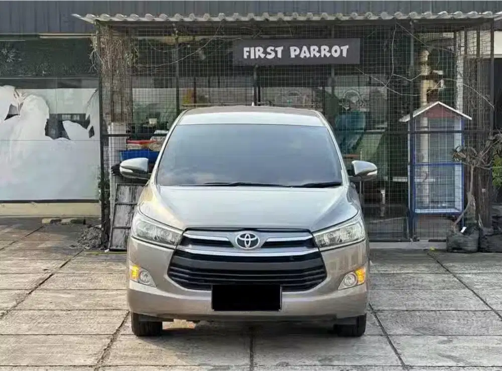 Toyota Kijang Innova V AT Bensin 2017 Tangan Pertama