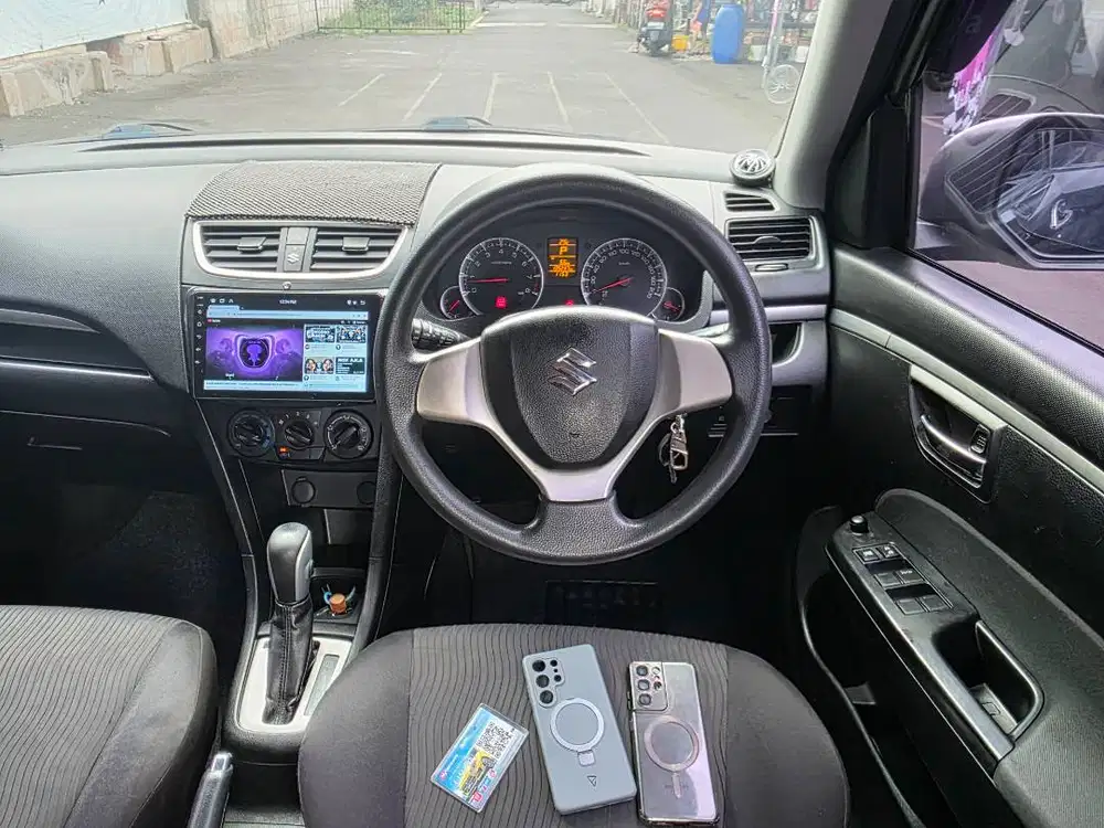 Suzuki Swift GL Matic 2013 Cash IO8 Juta