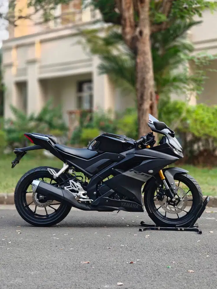 YAMAHA R15 V3 BLACK 2021 KM RENDAH PAJAK HIDUP LIKE NEW