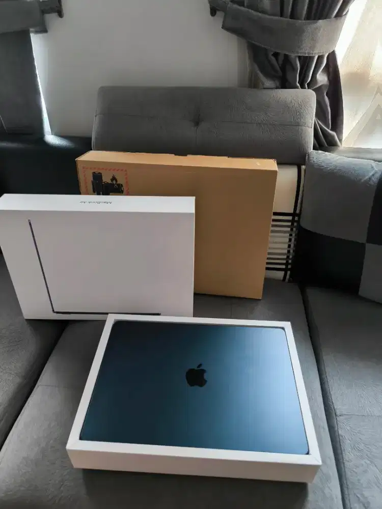 Jual Santai Macbook Air M4 2025 15 inch 16.256GB