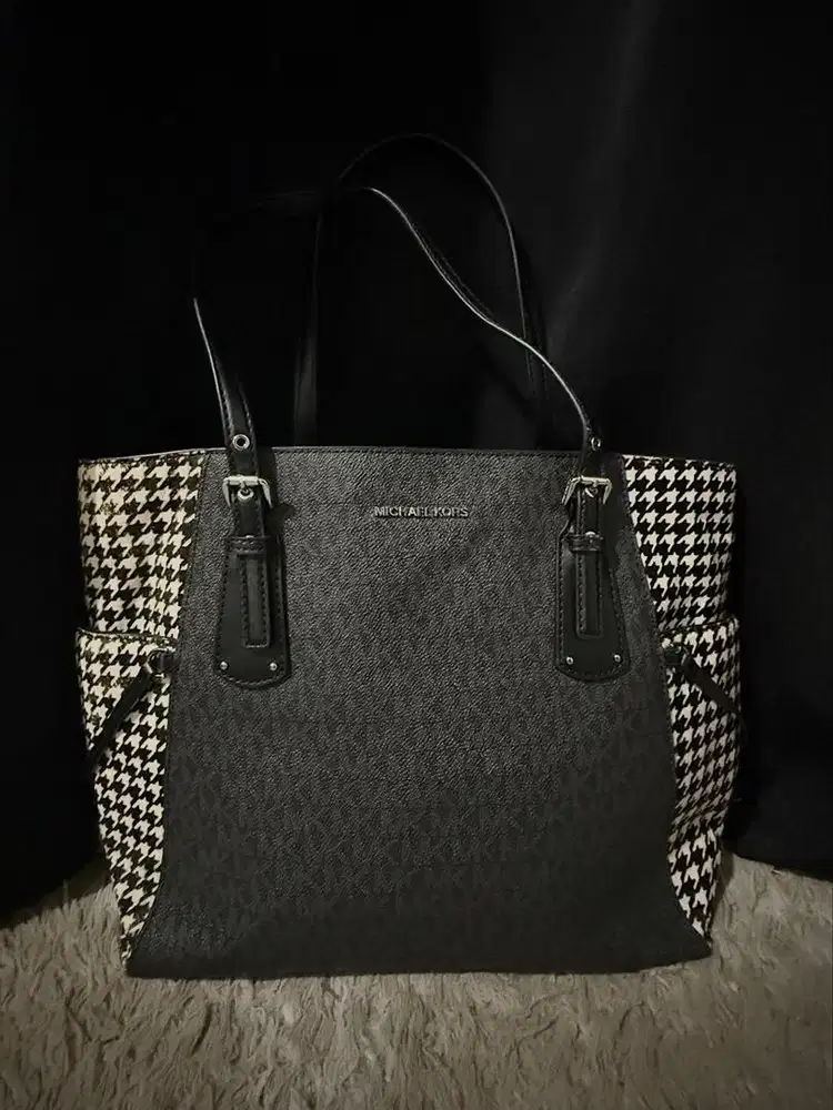 Tas Michael Kors Voyager