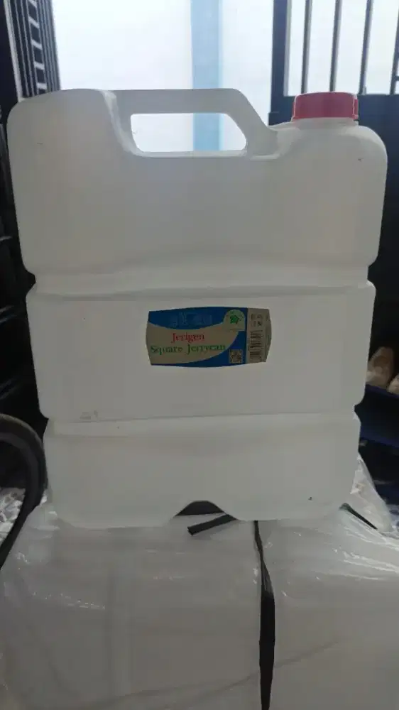Jerigen Plastik Kotak 15 Liter Baru – Tebal, Bersih, Stok Terbatas