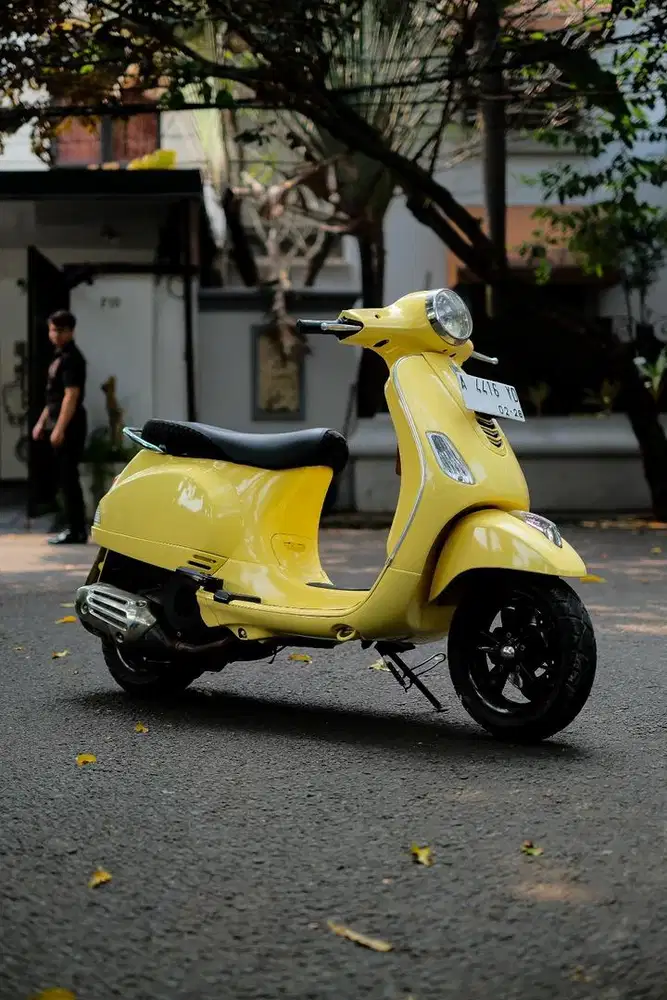 VESPA LX 125 IGET TAHUN 2017