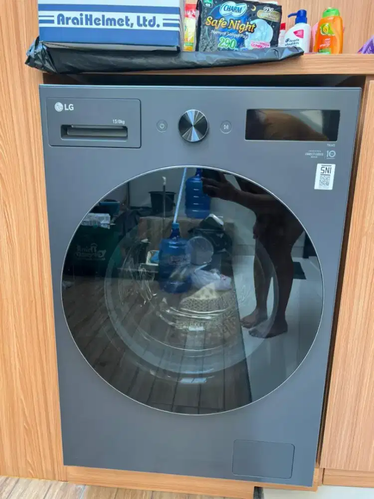 Mesin Cuci LG 15Kg Pintu Depan.