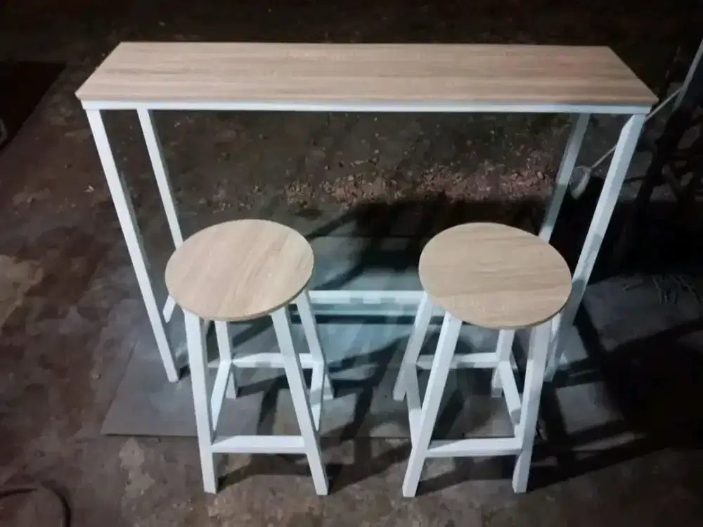 Meja bar cafe resto minimalis barstool