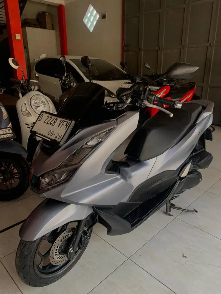 Honda Pcx 160 CBS 2024 Silver Terawat