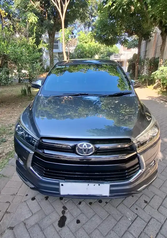 Innova Venturer 2019 2.4 A/T Diesel