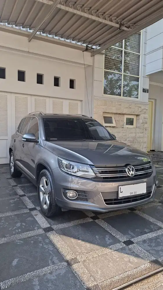 KM50rb! VW Tiguan 1.4 Tsi AT 2014 super istimewa