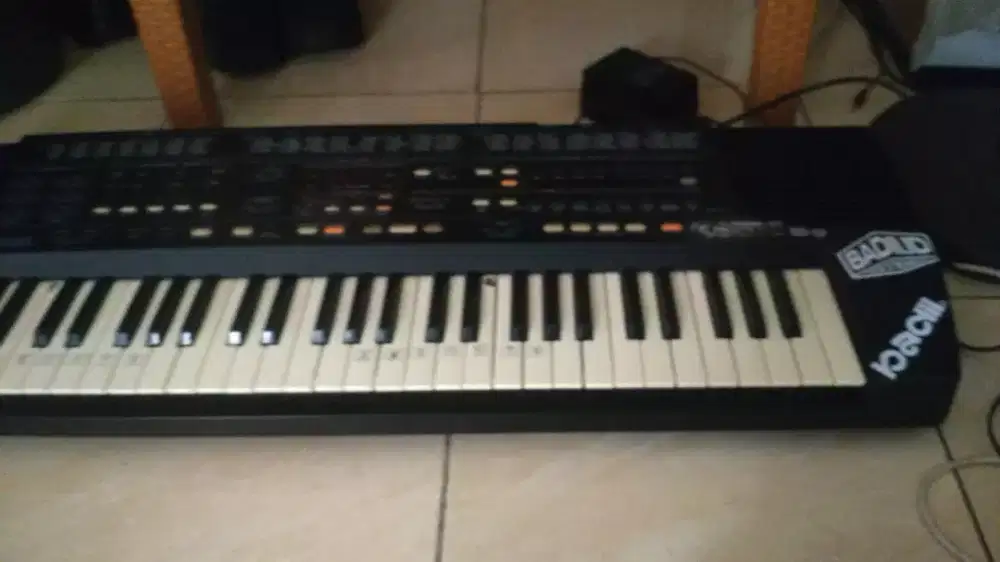 Jual cepat keyboard merk Roland type E66