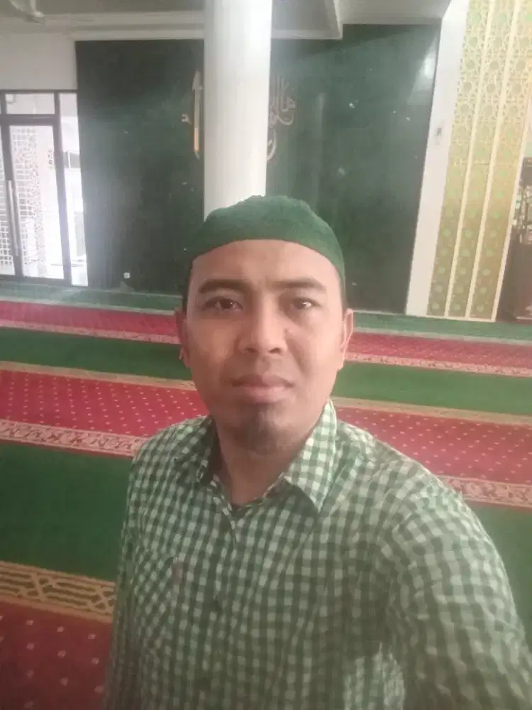 Sedang cari pekerjaan menjadi Muazin tetap