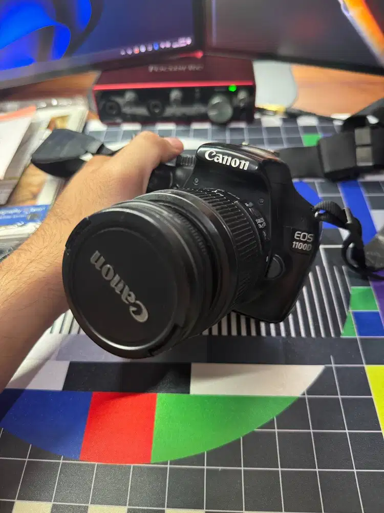 Kamera CANON EOS 1100D KIT - Fullset