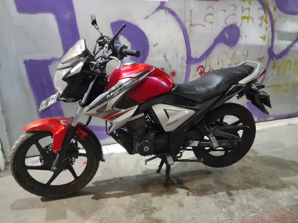 Mega pro 2014 komplit original standar pabrik,pemakaian aja