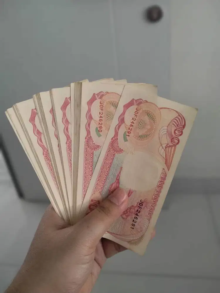 Uang 100 Rupiah
