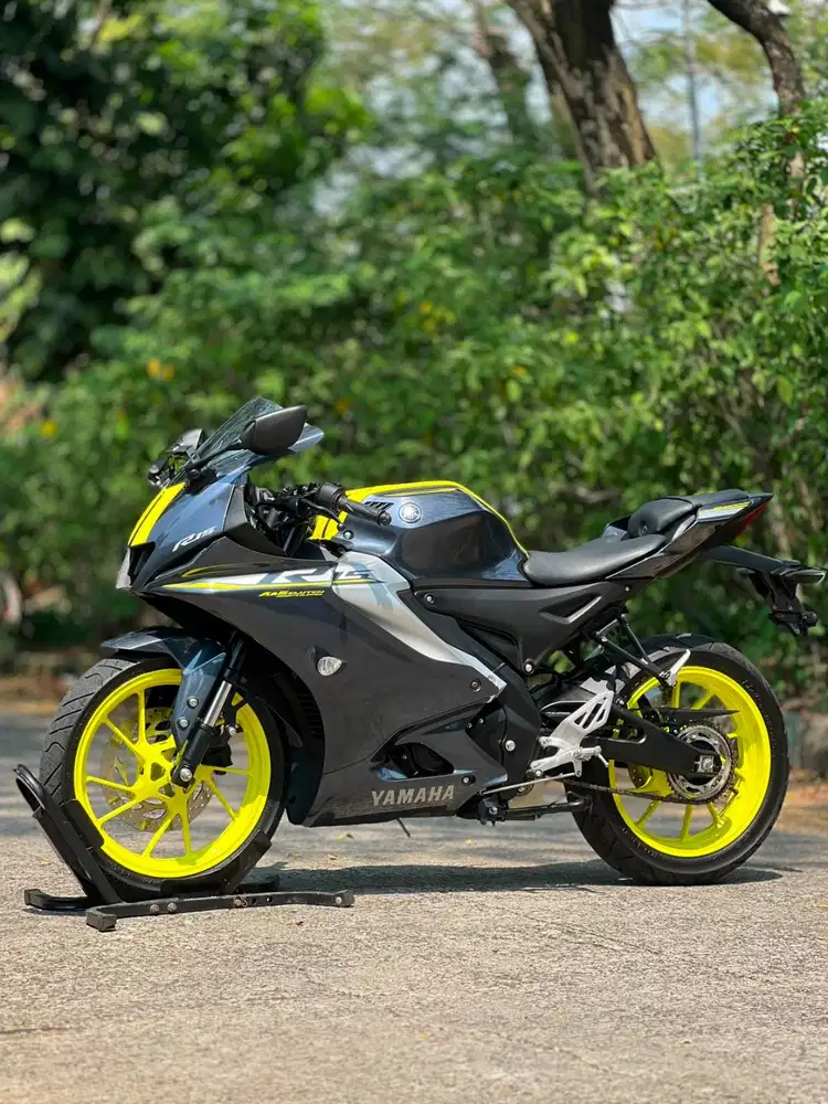 YAMAHA R15 V4 2023 GREY KM 300 PERAK PAJAK HIDUP SUPER MULUS